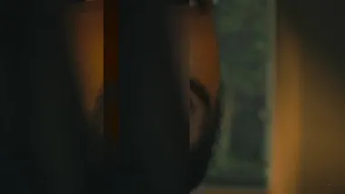 E1