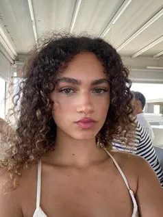 Thalia Elansari