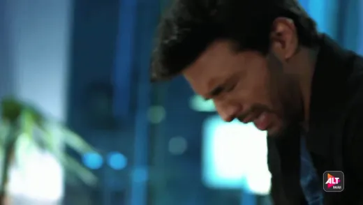 E4