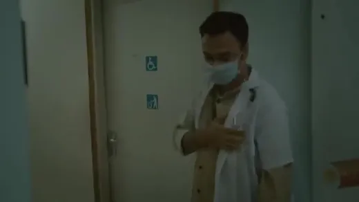 E8