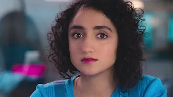 E4.She Loves Me, She Loves Me Not