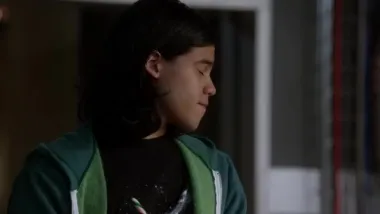 E9.The Man in the Yellow Suit