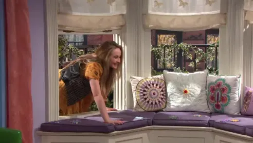 E19.Girl Meets Rah Rah