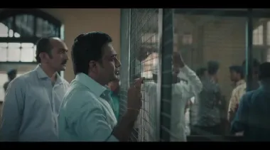 E9.Ek Crore Ka Suitcase