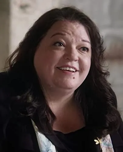 Lisa Graves