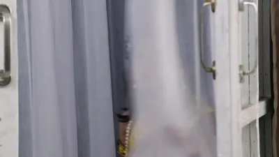 E200