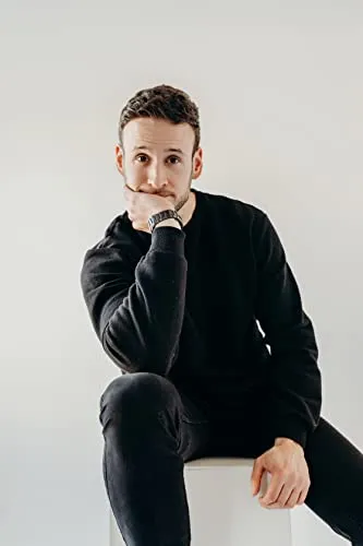 Kyle Buchanan