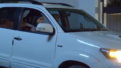 E375