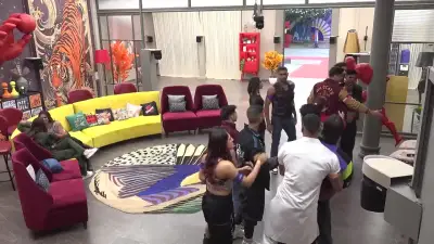 E4