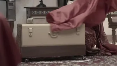 E727