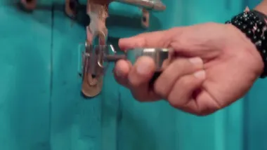 E194