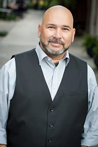 A. Ali Flores