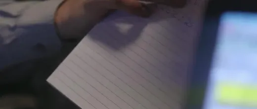 E9