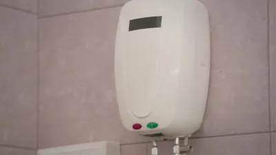 E345