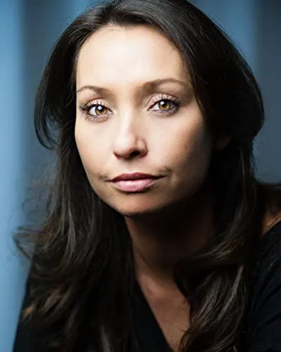 Lucinda Rhodes Thakrar