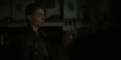 E15.OFF WITH HER HEAD