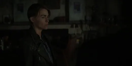 E15.OFF WITH HER HEAD