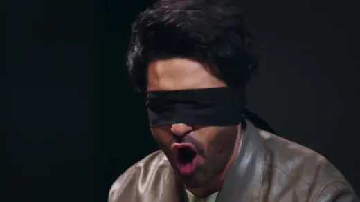 E383