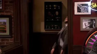 E4.Little Sister, Big City