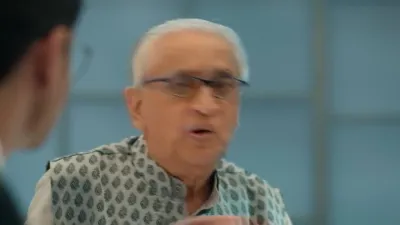 E233