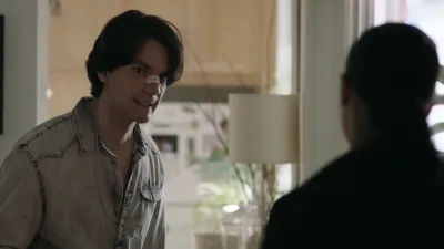 E8