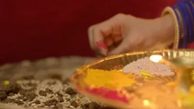 E423