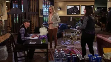 E13.And the Stalking Dead