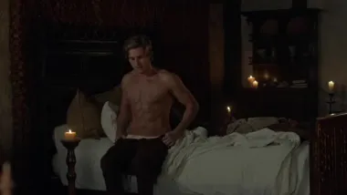 E14.A Bride. A Box. A Body.