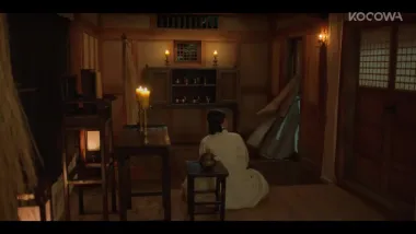 E11.A CANDLE IN THE WIND