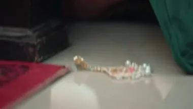 E23