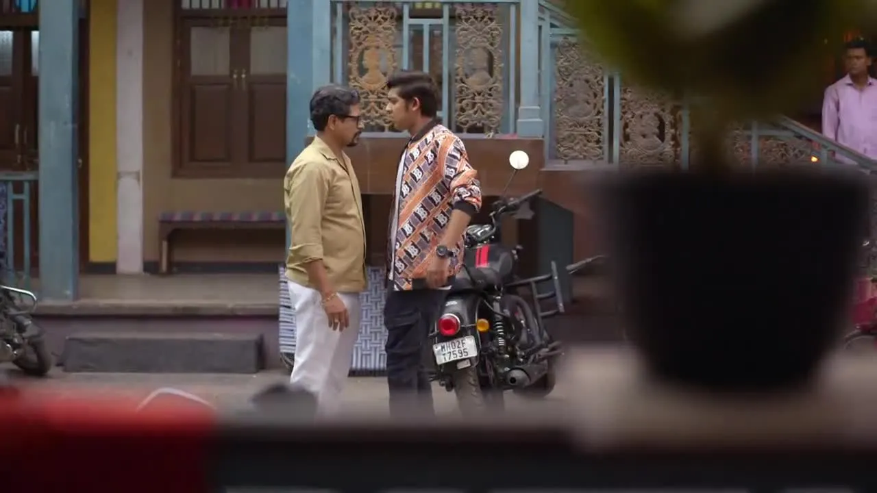 E296