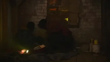 E5.Please Hold on to My Hand