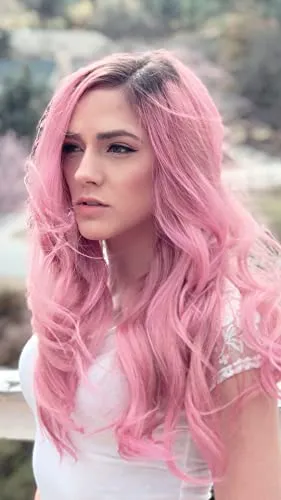 Courtney Akbar