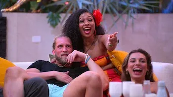 E9.Love It or Leave It